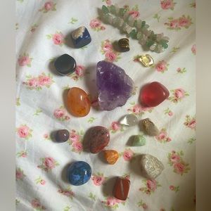 genuine crystal bundle! raw and polished pieces, with bracelet